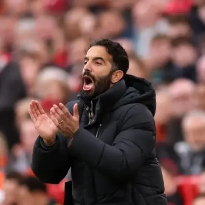 Man United Chase Midfielder After Bid Fails